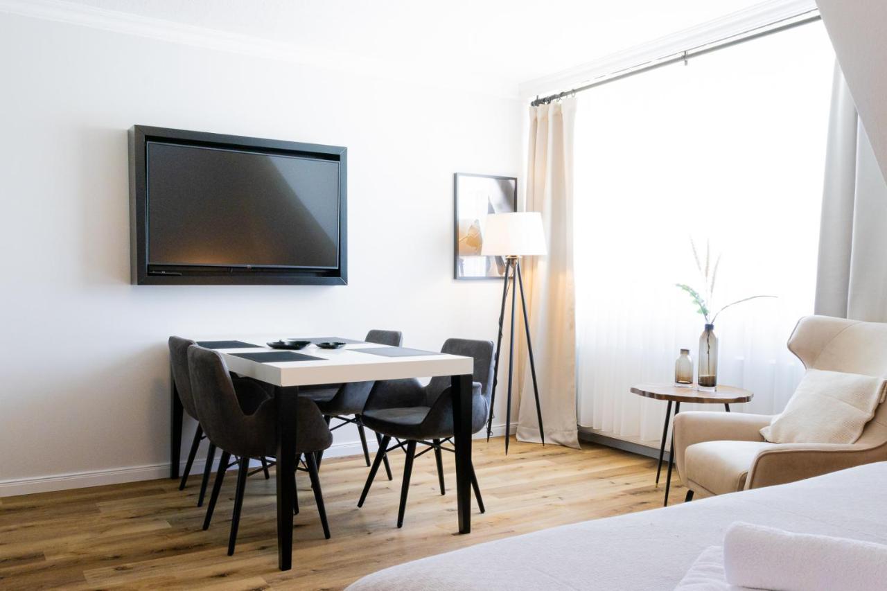 Strandnahe Ferienwohnung - Sehr Modern Und Hochwertig Eingerichtet, Inklusive Parkplatz, Gartenzugang Und Fahrradunterstellmoeglichkeit Scharbeutz Exterior foto
