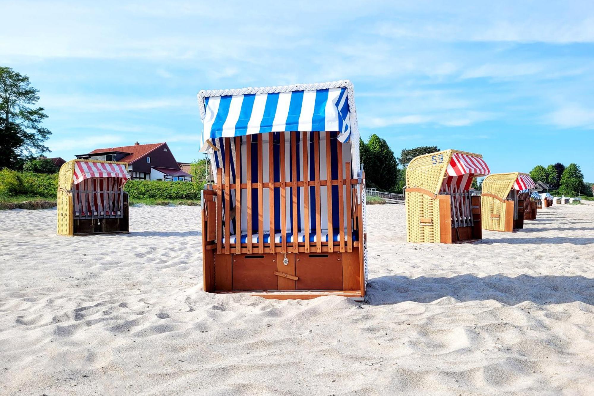 Strandnahe Ferienwohnung - Sehr Modern Und Hochwertig Eingerichtet, Inklusive Parkplatz, Gartenzugang Und Fahrradunterstellmoeglichkeit Scharbeutz Exterior foto