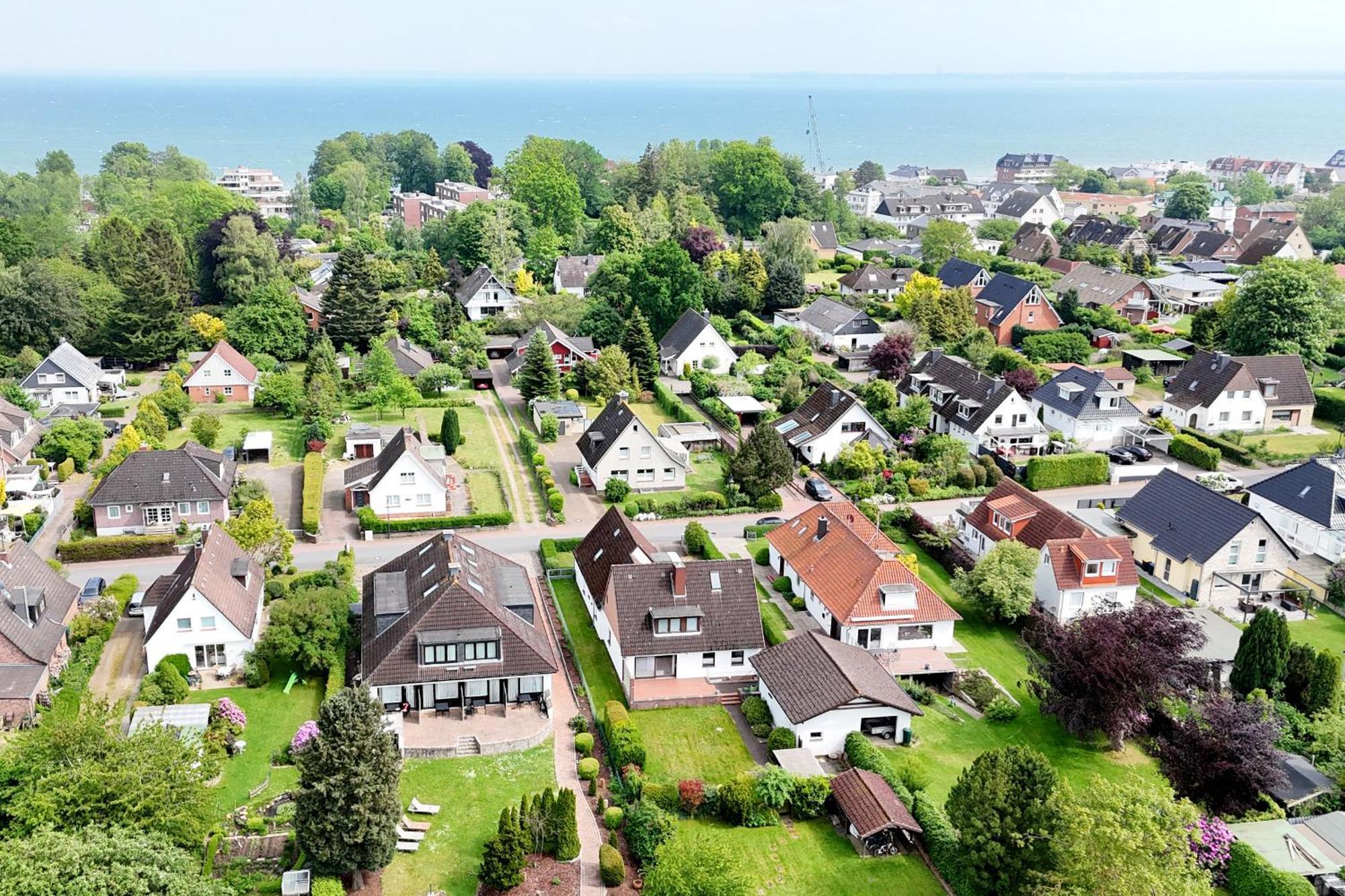 Strandnahe Ferienwohnung - Sehr Modern Und Hochwertig Eingerichtet, Inklusive Parkplatz, Gartenzugang Und Fahrradunterstellmoeglichkeit Scharbeutz Exterior foto